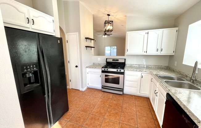 2 beds, 2 baths, $1,450