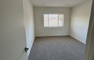 14311 1/2 MAGNOLIA BLVD