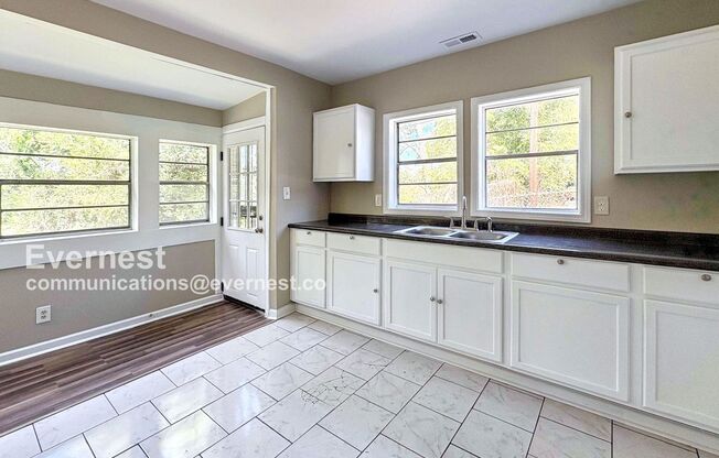3 Beds and 1 Bath with a yard in Birmingham / Available Now!