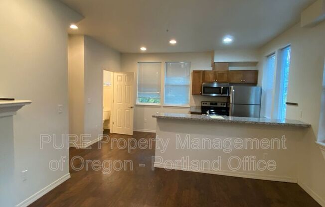 5490 SE MILWAUKIE AVE