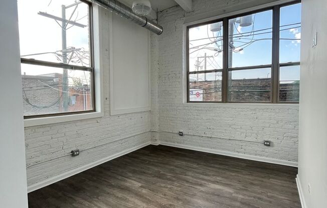 3 beds, 2 baths, $3,795, Unit 305