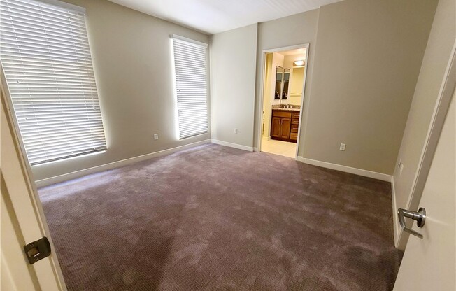 2 beds, 2 baths, 1,050 sqft, $3,100, Unit 402