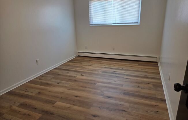 2 beds, 1 bath, 935 sqft, $1,275, Unit 332-104
