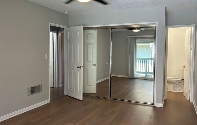 2 beds, 1 bath, 880 sqft, $2,730, Unit Q-47