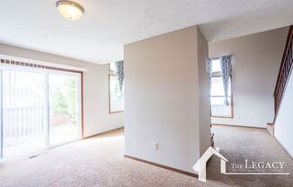 3 beds, 2.5 baths, $1,450, Unit # 4