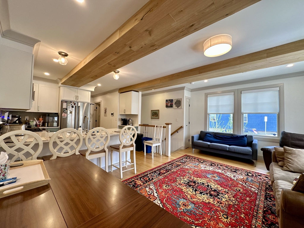 95 W WALNUT PARK