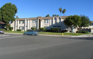 Spacious One- and Two-Bedroom Apartments located in Mid-town Ventura