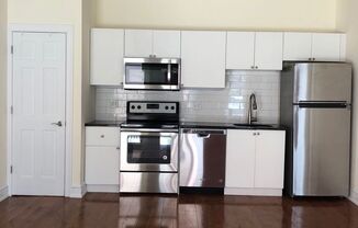 1 bed, 1 bath, $1,550, Unit #1R