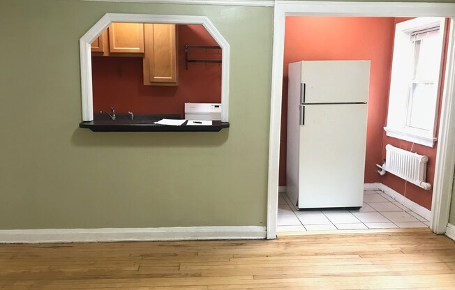 Studio, 1 bath, $825, Unit 08