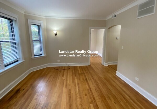 716 Reba Pl