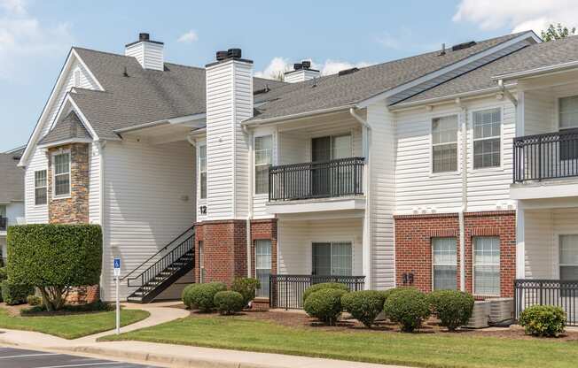 Swift Creek Commons Apartments - Exterior building with patios or balconies