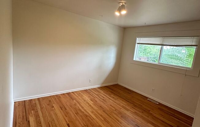 Pre Lease!! Great House