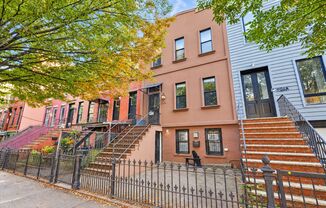 928 Lafayette Avenue