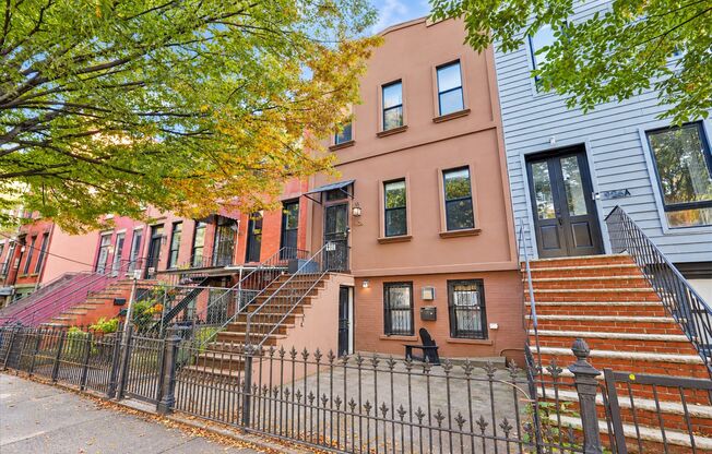 928 Lafayette Avenue
