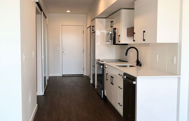 1 bed, 1 bath, 585 sqft, $1,795, Unit 514 - MFTE