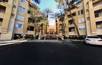 1 Bedroom Condo In A Luxurious Community!!