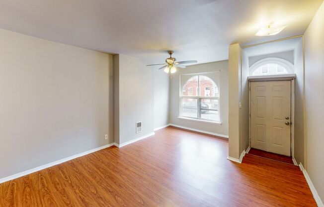 2429 Druid Hill Ave - 2 Bedroom Townhouse