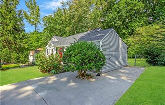 1860 GLENDALE DR