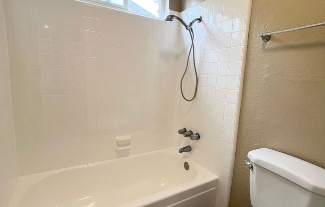 Studio, 1 bath, 500 sqft, $1,550, Unit 121