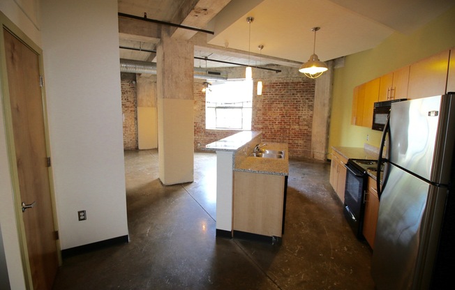 Studio, 1 bath, 540 sqft, $1,195, Unit APT 1C