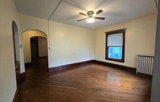 1 bed, 1 bath, $695, Unit Apt 1