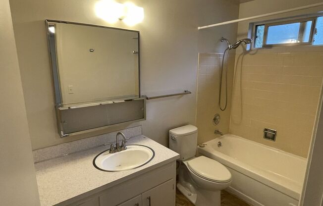 1 bed, 1 bath, 525 sqft, $1,425, Unit 10
