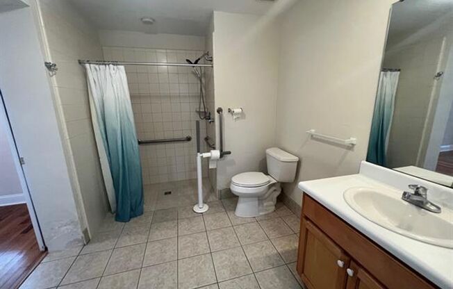 2 beds, 2 baths, $2,400