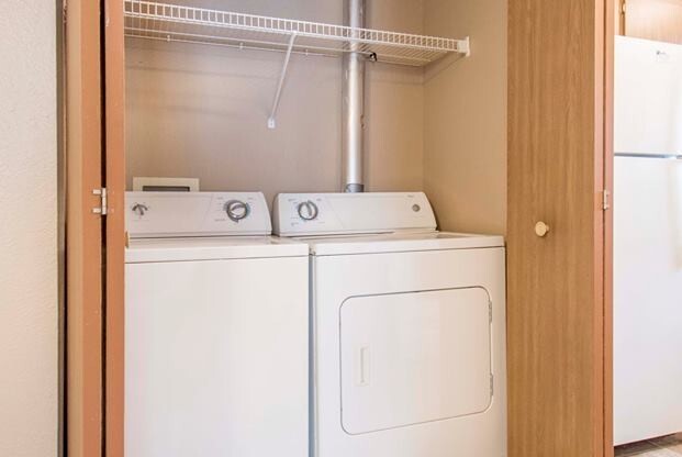 1 bed, 1 bath, 800 sqft, $1,355, Unit 4035-4