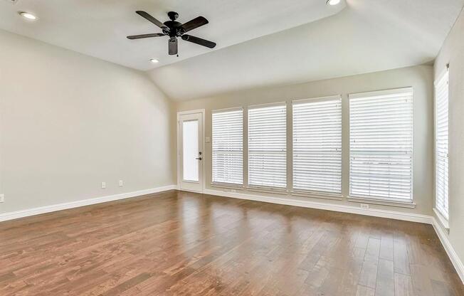 4801 BATON ROUGE BLVD