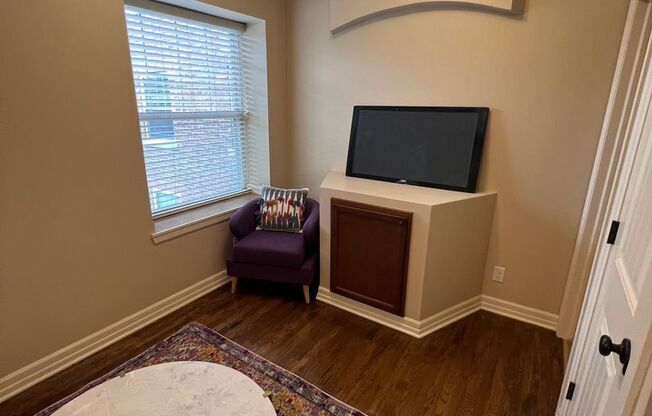 1 bed, 1 bath, 650 sqft, $1,095, Unit 601 - Unit 204 A650