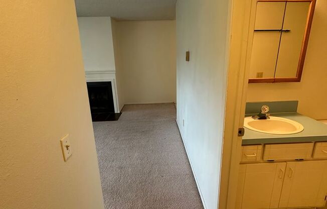 2 beds, 1 bath, $1,550