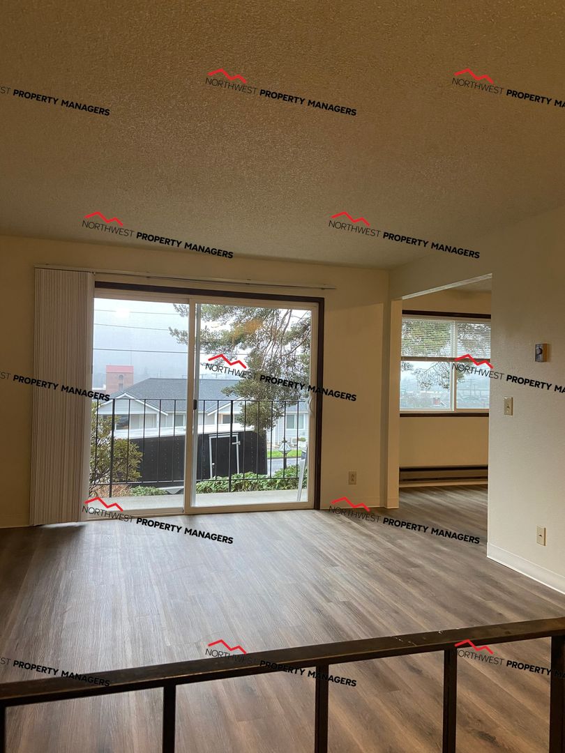 r139h Overlook Apartments