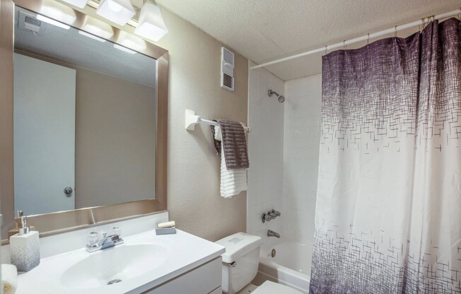 The Grove at Temple Terrace Apartments