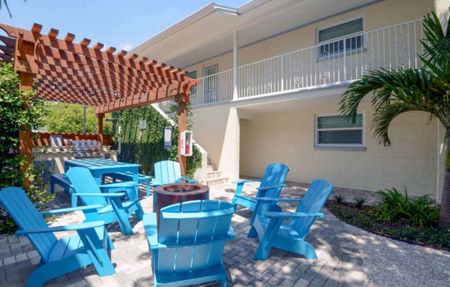 3012 W DE LEON ST