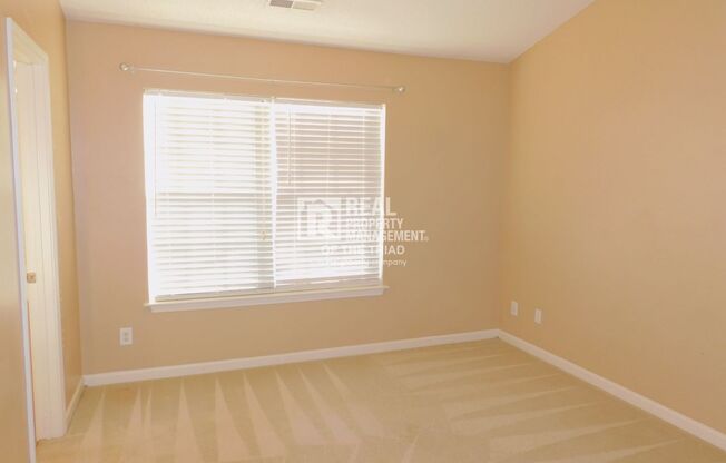 MOVE IN SPECIAL! Lovely End Unit 2BR/2.5BA Townhome Near W. Wendover Ave.