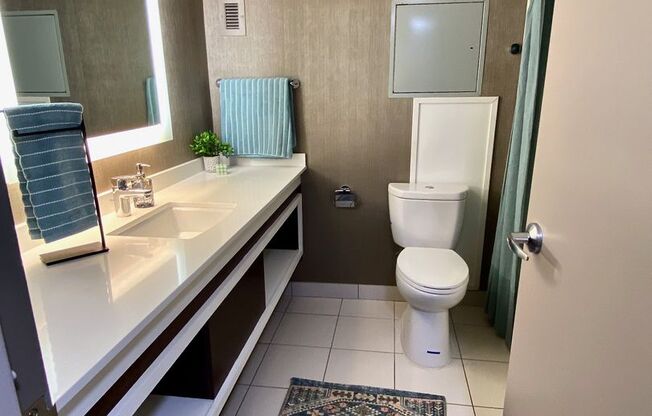 1 bed, 2 baths, 634 sqft, $1,095, Unit 109
