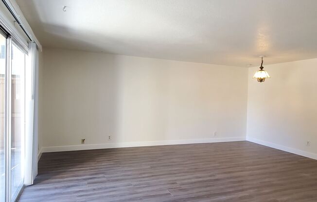 2 beds, 1 bath, $2,495