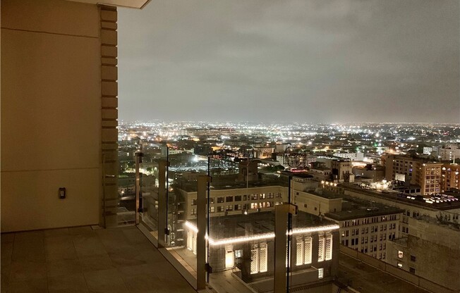 1 bed, 1 bath, 711 sqft, $3,200, Unit 2411