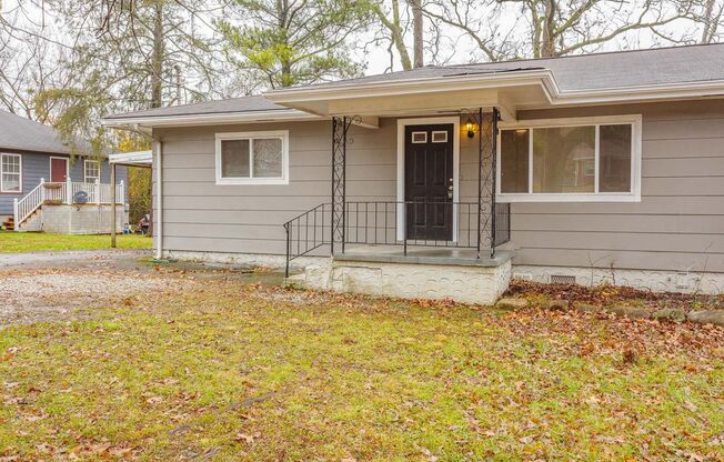 Updated 2 Bed 1 Bath with carport in East Brainerd