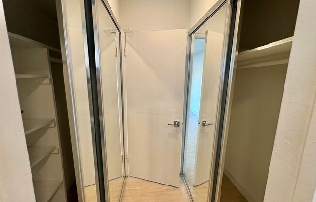 Studio, 1 bath, 400 sqft, $2,099, Unit 19 04