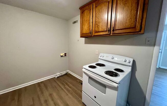 3 beds, 1 bath, $1,550