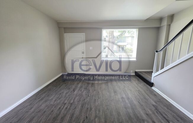 2 beds, 1 bath, 752 sqft, $995, Unit 1300-5