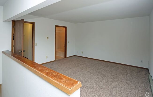 2 beds, 2 baths, 1,050 sqft, $1,464, Unit 5811-2E