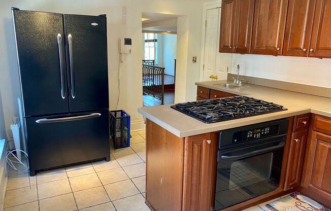 2 beds, 2 baths, $1,700, Unit Apartment - PM Hold $1600 - 11/2024