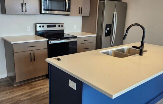 2 beds, 1 bath, 966 sqft, $1,550, Unit 301