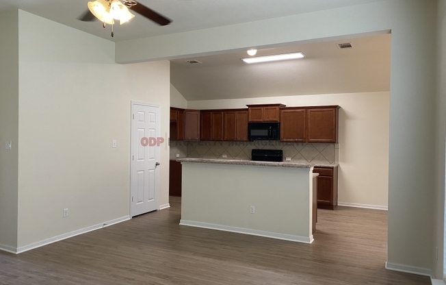 3 beds, 2 baths, 1,418 sqft, $1,815