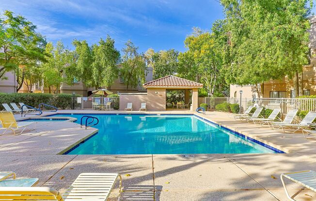 Best 'Villages North' Cul-de-sac 2 Bed 2 Bath Condo in North Scottsdale!