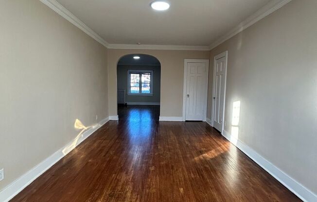 Radcliffe Apts. (3720 Dodge St.)