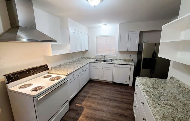 3 bedroom, 1 bath home minutes away from 635 and I-30!