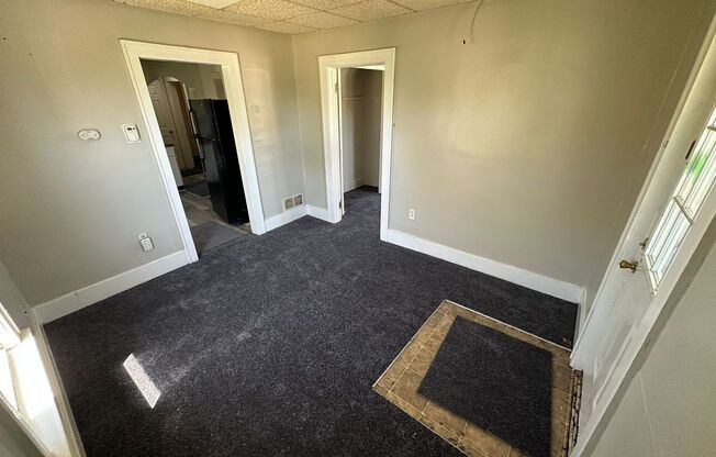 Cut 3 bedroom bungalow W/ appliances included Section 8 Accepted